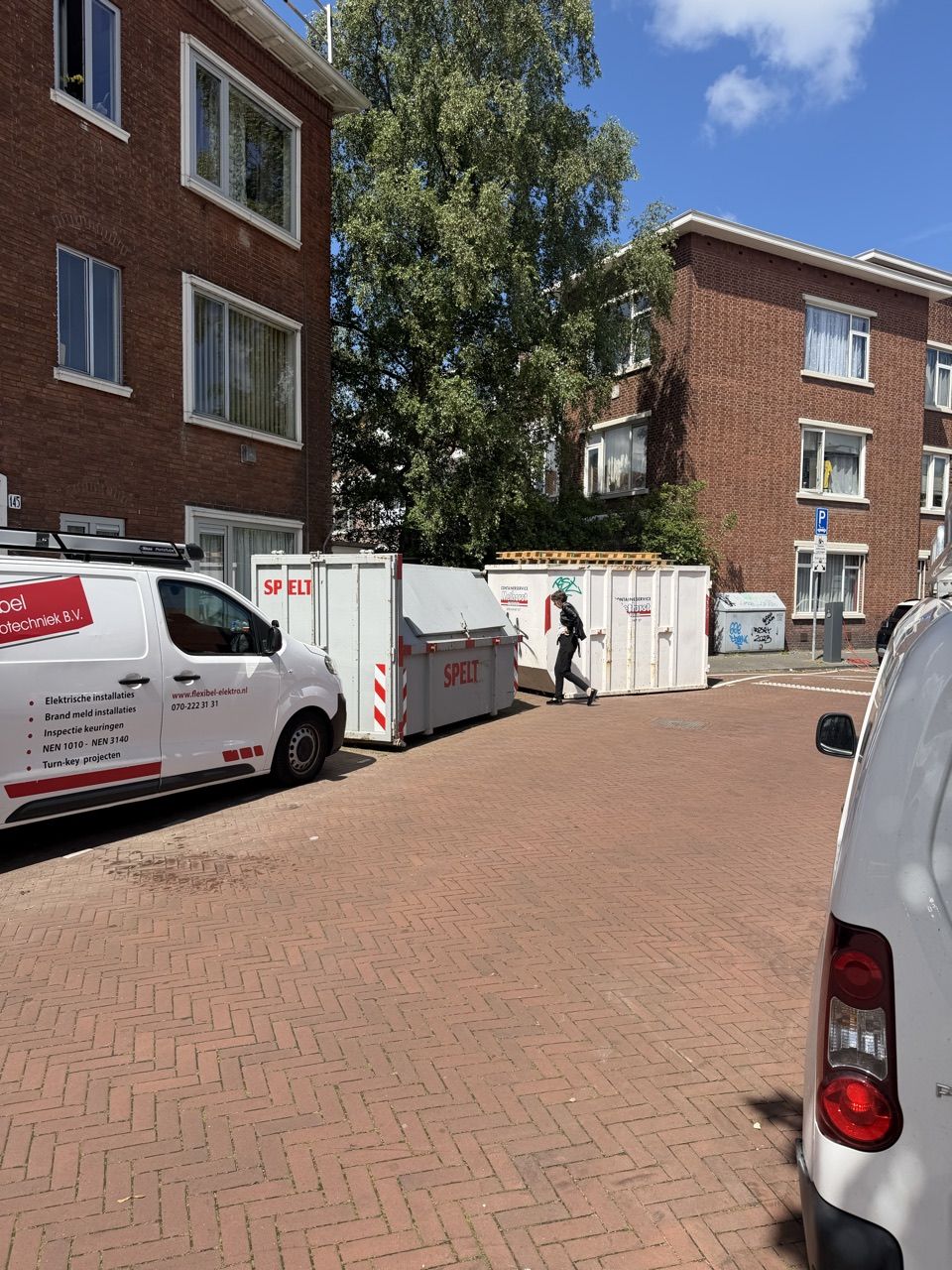 Herstelwerkzaamheden aan 32 woningen, zorgvuldig teruggebracht naar de oorspronkelijke staat