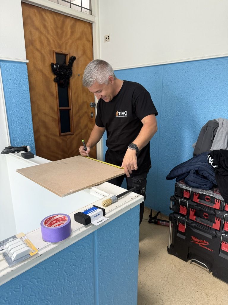 TIVO-vakman aan het werk tijdens een verbouwing